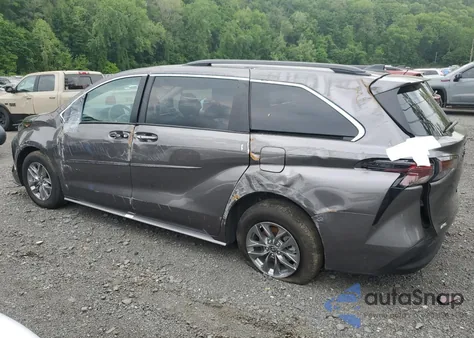 2024 Toyota Sienna Xle from USA, damaged, VIN 5TDJSKFC8RS134633
